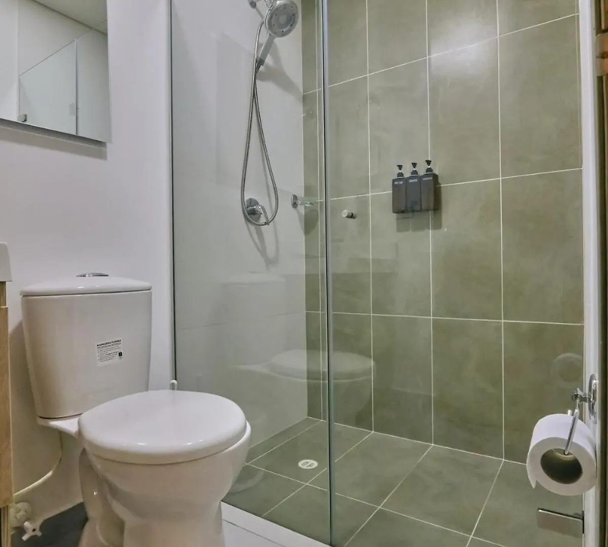 Modern Skyline Suite -Wifi, Gym, 24Hr Security Medellín Appartement
