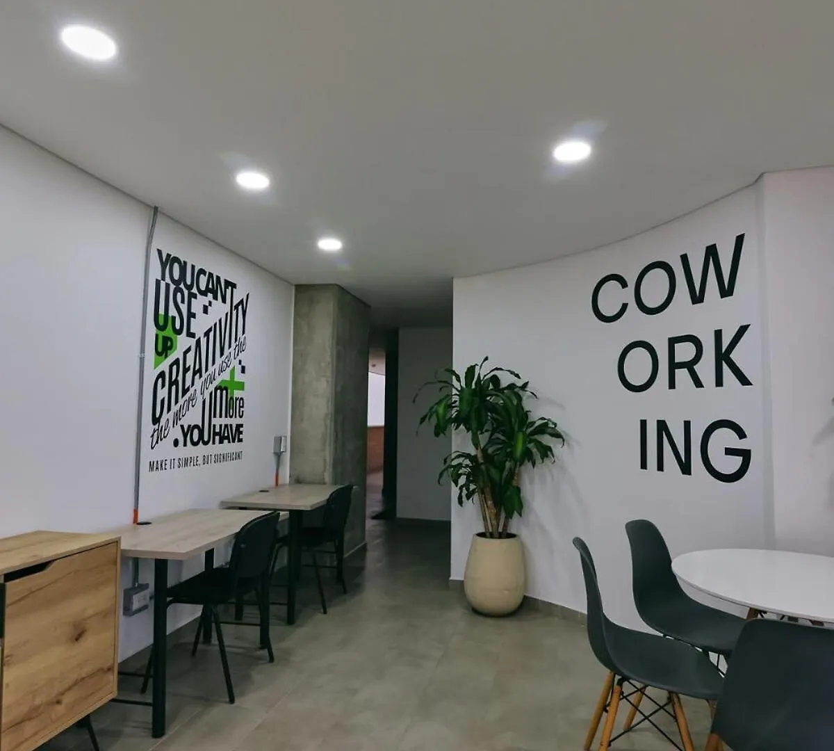 Modern Skyline Suite -Wifi, Gym, 24Hr Security Medellín 0*,  Colombie