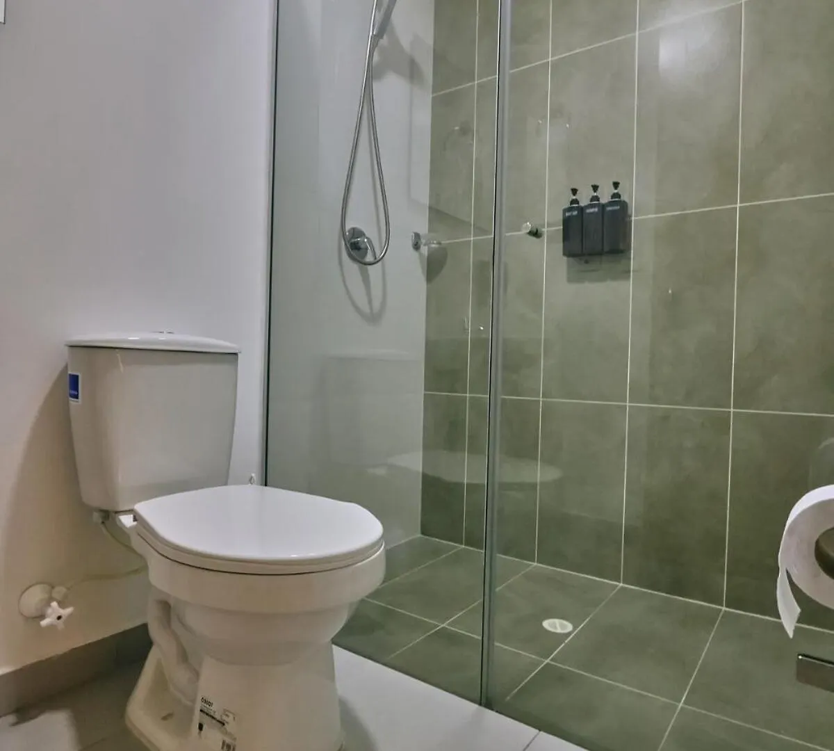 Modern Skyline Suite -Wifi, Gym, 24Hr Security Medellín