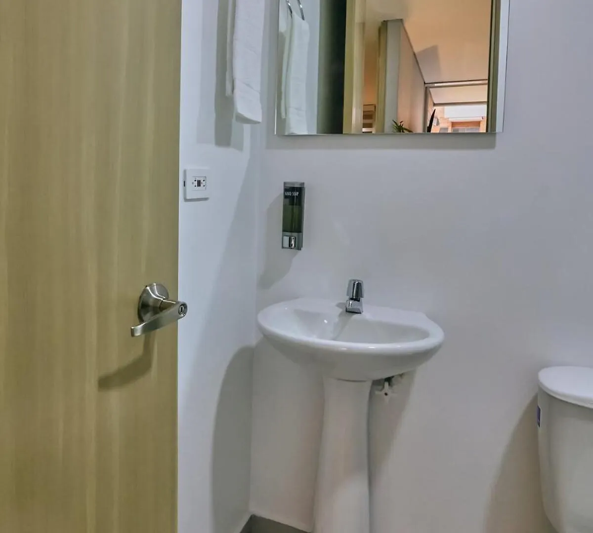 Modern Skyline Suite -Wifi, Gym, 24Hr Security Medellín 0*,