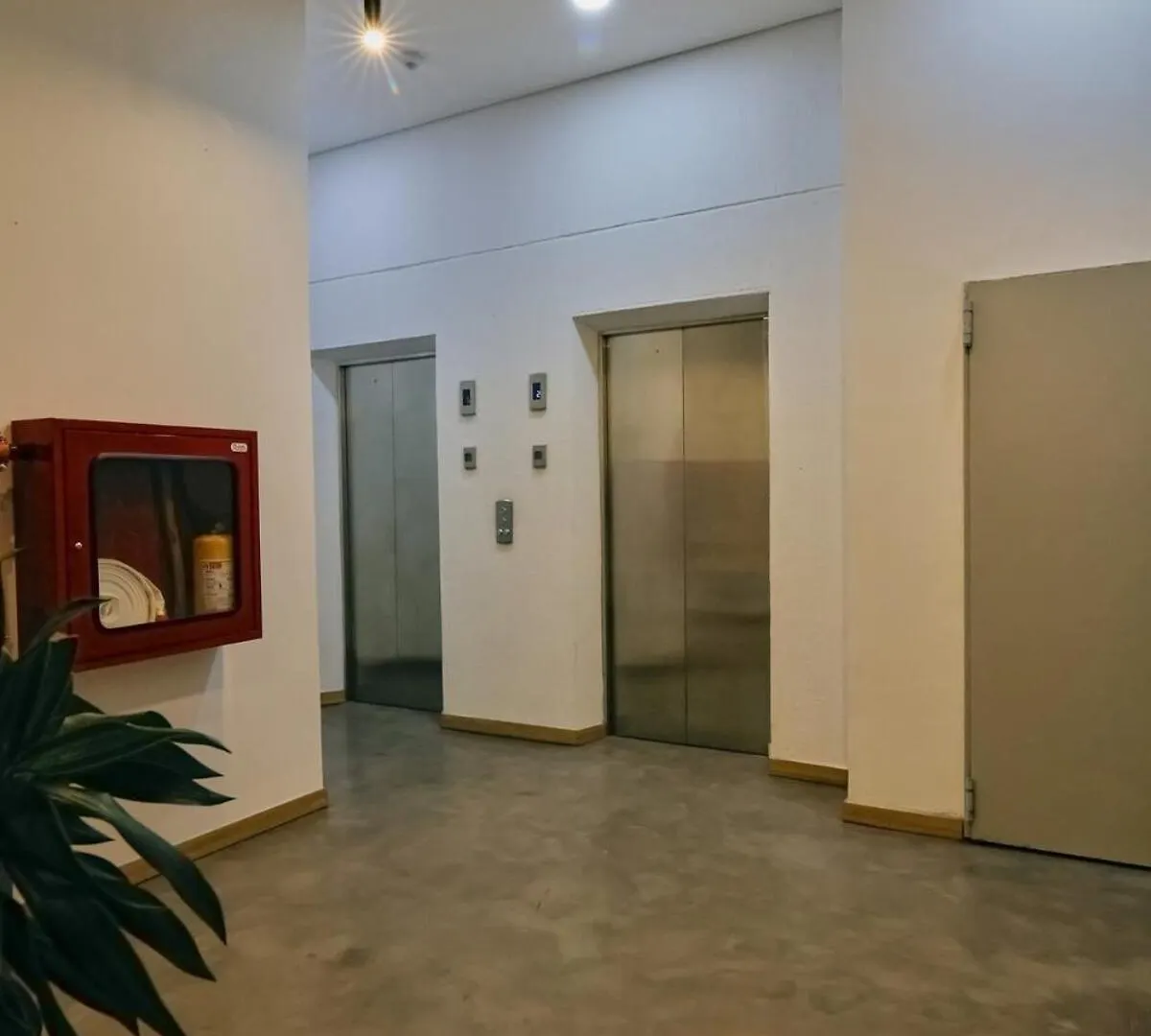 Modern Skyline Suite -Wifi, Gym, 24Hr Security Medellín Colombia